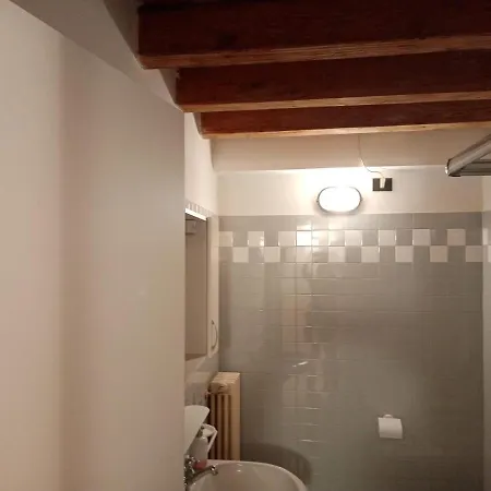 Apartment P&p Seventy-seventh